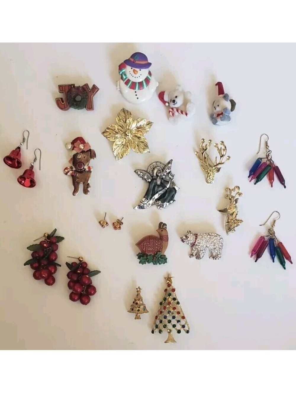VTG Christmas Jewelry Lot Fashion Pin Brooch 80s to Now Pierced Earrings Holiday